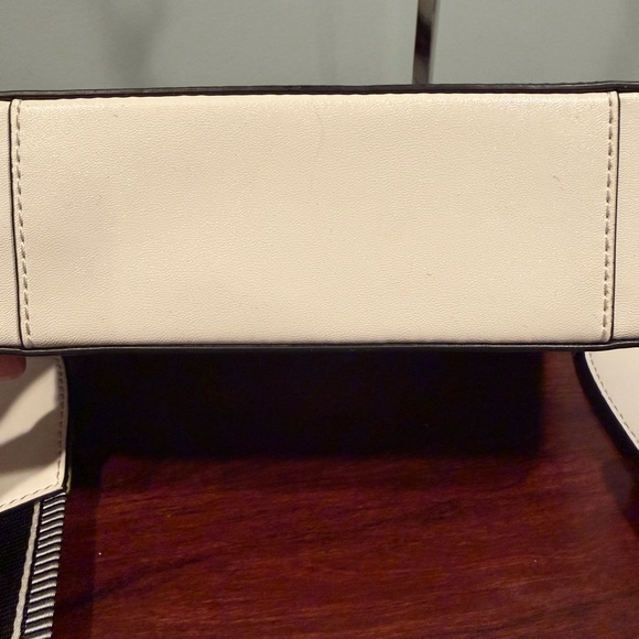 Michael Kors Black and White Camera Crossbody Bag - Picture 7 of 12